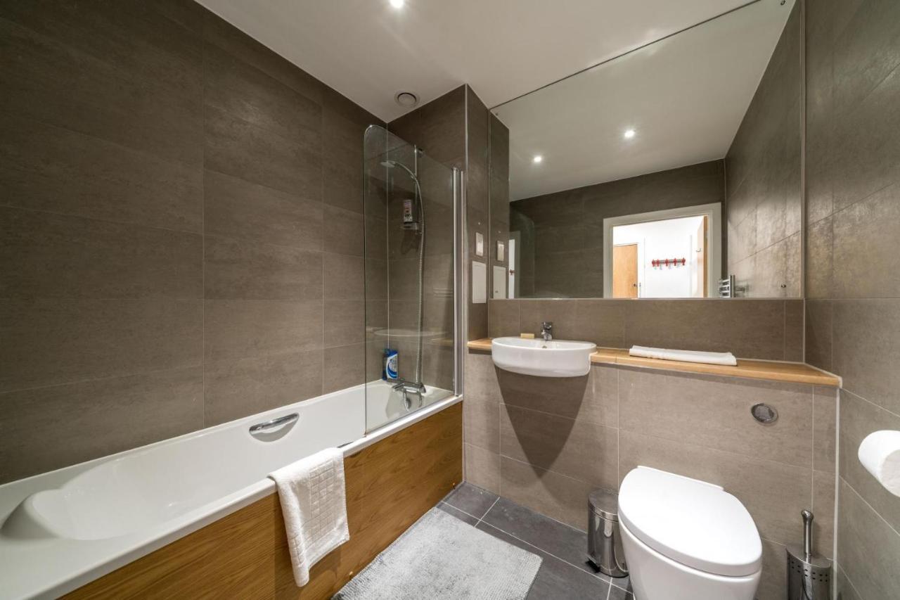 런던 New 2Bd Flat 4Mins To Excel Centre Fast City Links 아파트 외부 사진