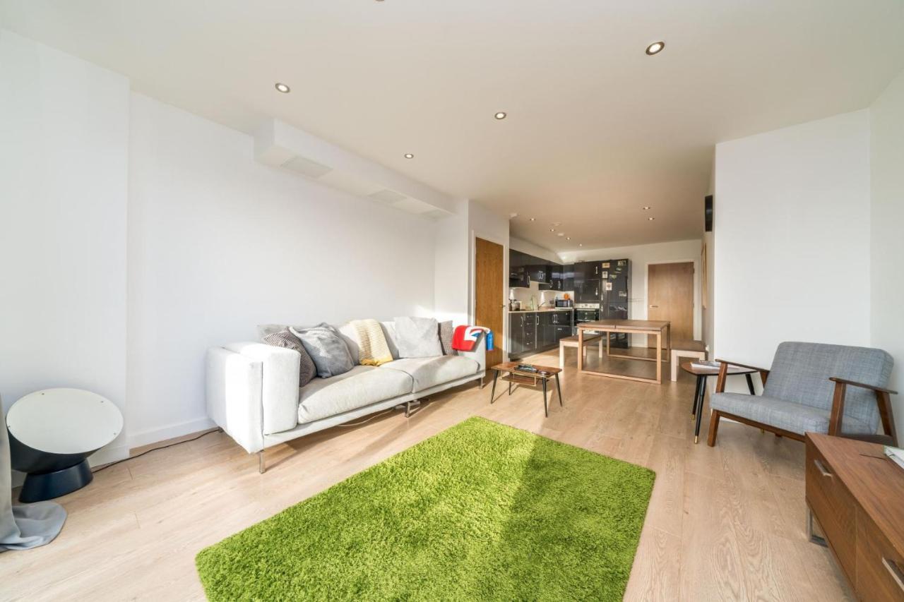 런던 New 2Bd Flat 4Mins To Excel Centre Fast City Links 아파트 외부 사진