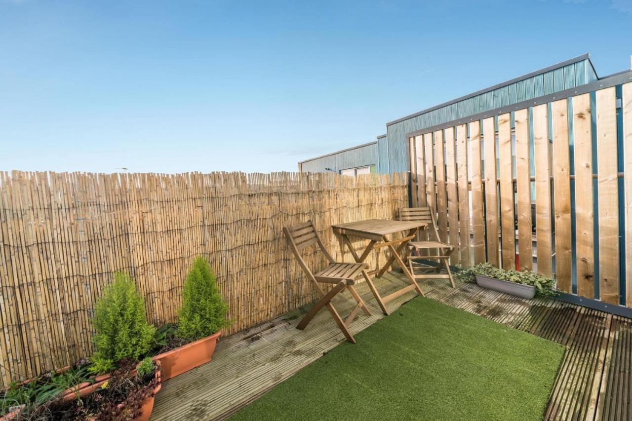 런던 New 2Bd Flat 4Mins To Excel Centre Fast City Links 아파트 외부 사진